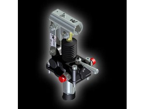 PMD系列手动泵为双作用液压手动泵，在推和拉的过程中都产生排量。这样提高了工作效率，同时使泵的排量连续。该系列的手动泵采用油箱安装，内置手动换向阀，可配1L，2L，3L，5L，7L，10L油箱组成操作双作用液压油缸的手动泵站。型号分别有：PMD6-12-25-45 、PMD-6-12-25-45-L、PMD-6-12-25-45-dna、PMD-6-12-25-45-dna-L、PMD-6-12-25-45-dna-byB、PMD-6-12-25-45-dna-byA-L、PMD-6-12-25-45-b